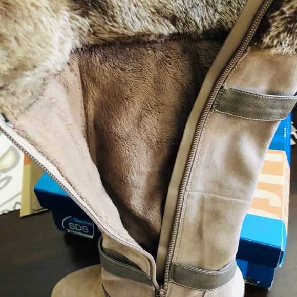 Tall Suede Leather Boots - Picture 5 of 6